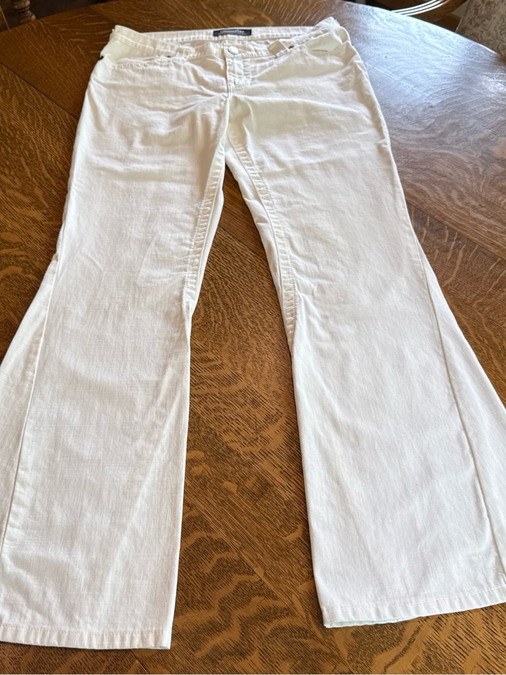 LONDONJEAN White Flare Jeans